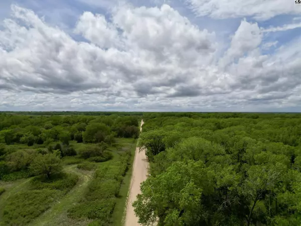 6103 E 69th Ave, Buhler, KS 67522