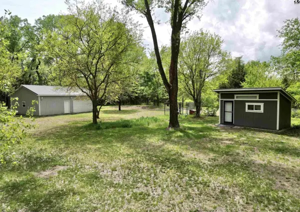 6103 E 69th Ave, Buhler, KS 67522