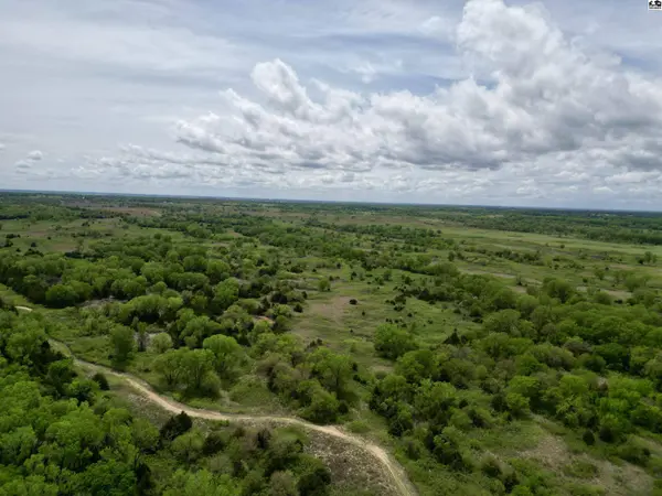 6103 E 69th Ave, Buhler, KS 67522