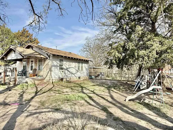 700 W 5th Ave, Hutchinson, KS 67501