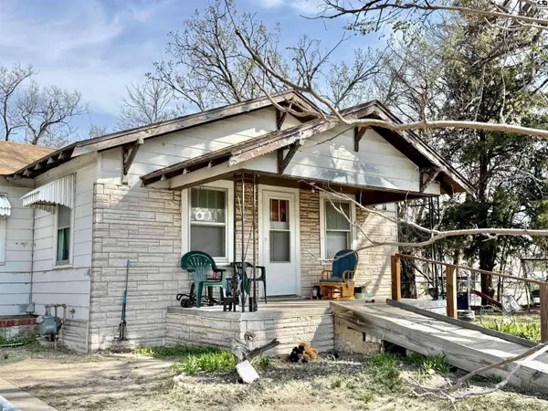 700 W 5th Ave, Hutchinson, KS 67501