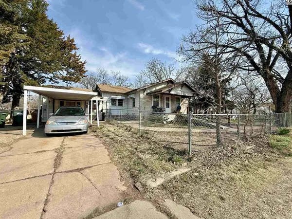 700 W 5th Ave, Hutchinson, KS 67501