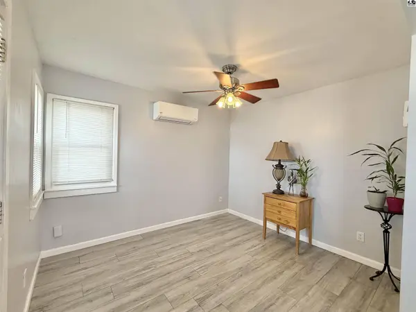 816 E 2nd Ave, Hutchinson, KS 67501