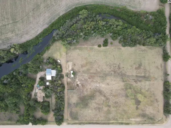 4803 N Pennington Rd, Hutchinson, KS 67502