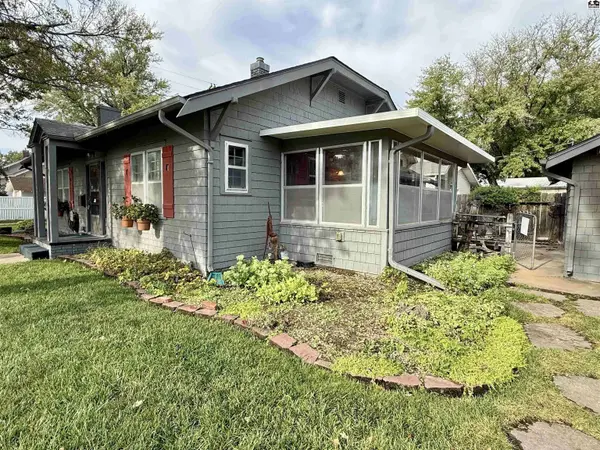 1313 N Walnut St, Hutchinson, KS 67501