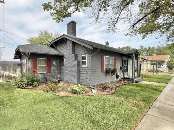 1313 N Walnut St, Hutchinson, KS 67501
