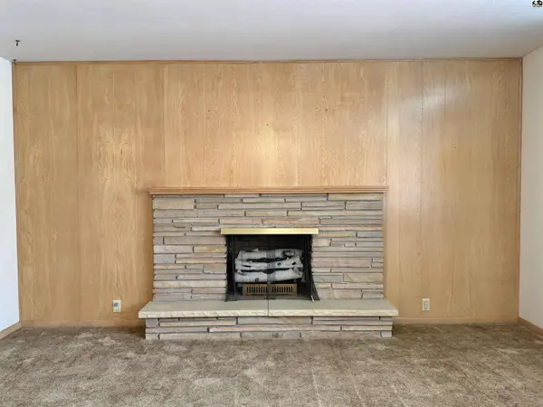 207 S Park Ave, Pretty Prairie, KS 67570