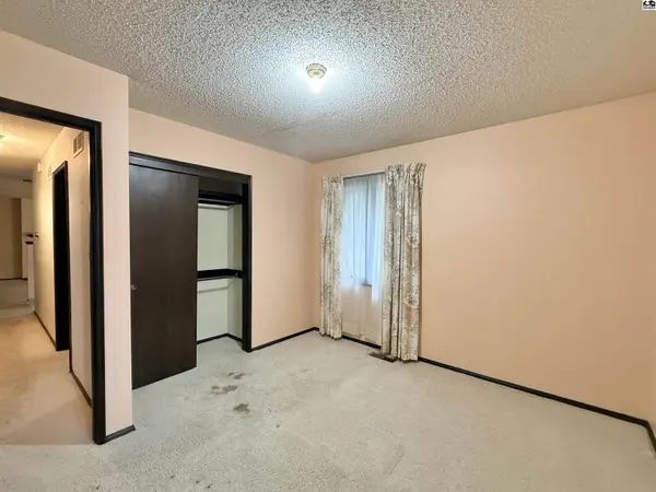 4109 Quivira Rd, Hutchinson, KS 67502