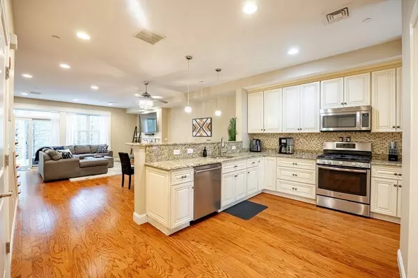 2601 Tupelo Cir #2601, North Andover, MA 01845