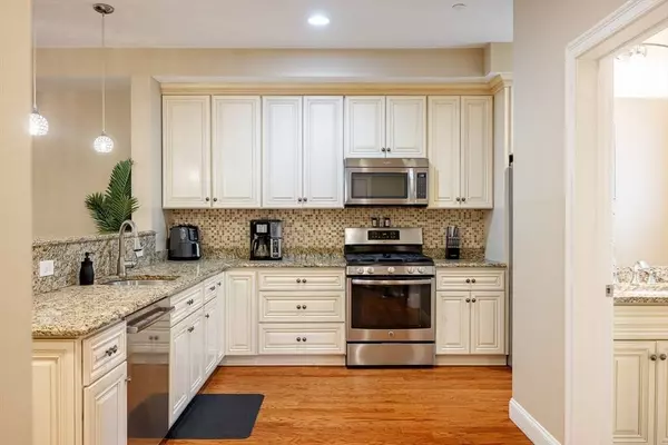 2601 Tupelo Cir #2601, North Andover, MA 01845