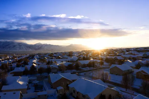 How to Prevent Frozen Pipes in Your Utah Home: A Winter Checklist for Homeowners