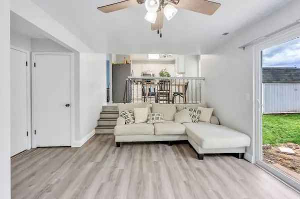 7948 S SHAYLA DR, West Jordan, UT 84088