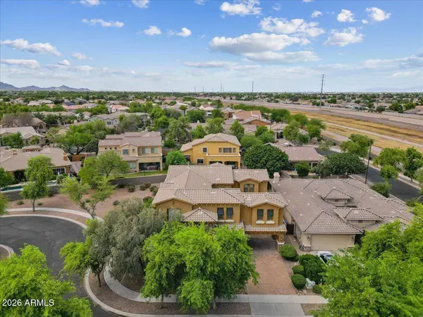 4053 E THUNDERHEART Court, Gilbert, AZ 85297