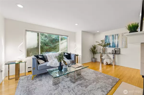 1218 101st PL NE, Bellevue, WA 98004