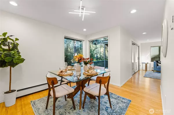 1218 101st PL NE, Bellevue, WA 98004