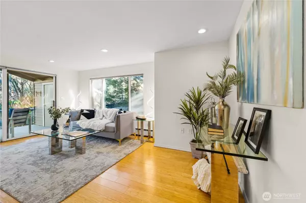 1218 101st PL NE, Bellevue, WA 98004