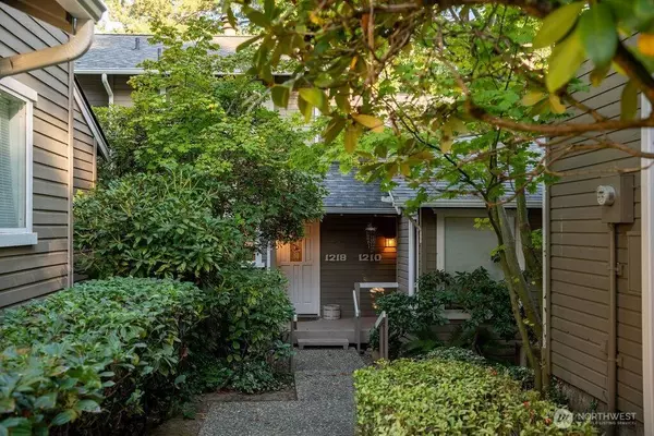 1218 101st PL NE, Bellevue, WA 98004