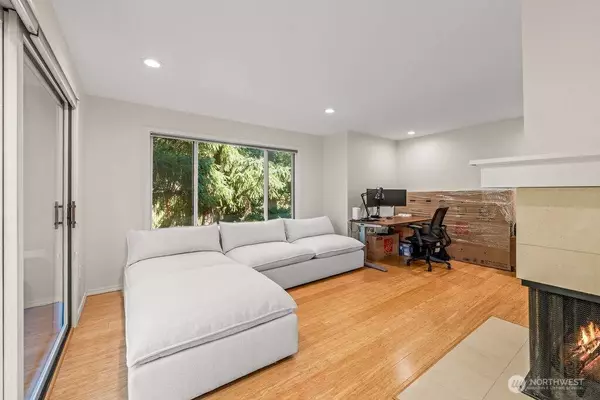 1218 101st PL NE, Bellevue, WA 98004