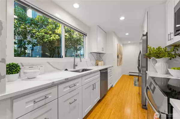 1218 101st PL NE, Bellevue, WA 98004