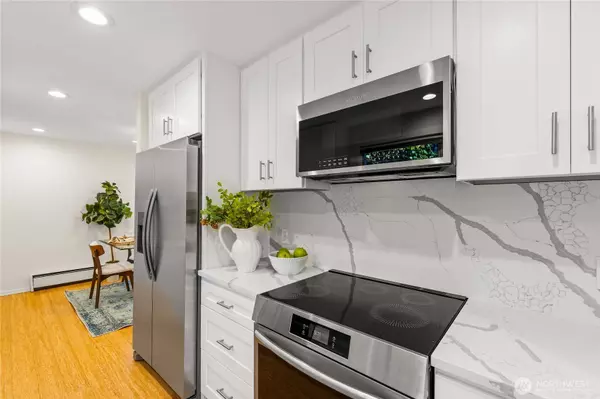 1218 101st PL NE, Bellevue, WA 98004