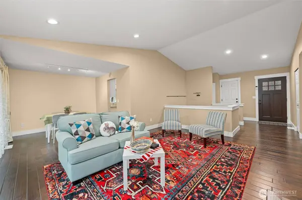 22706 NE 12th PL, Sammamish, WA 98074