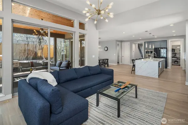 7322 124th AVE NE, Kirkland, WA 98033