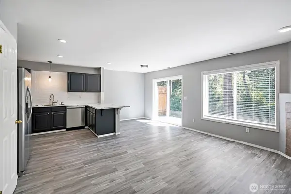 19306 75th ST E #D2, Bonney Lake, WA 98391