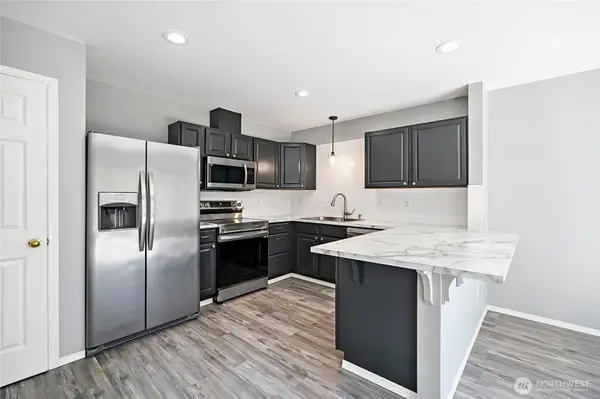 19306 75th ST E #D2, Bonney Lake, WA 98391