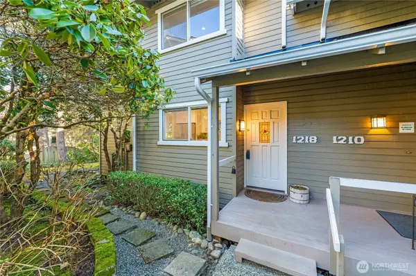 1218 101st PL NE, Bellevue, WA 98004