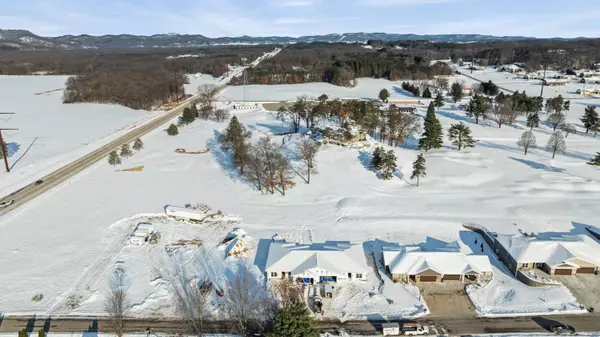 7676 W Castle Mound Rd, Holland, WI 54636