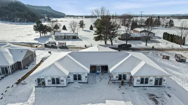 7676 W Castle Mound Rd, Holland, WI 54636