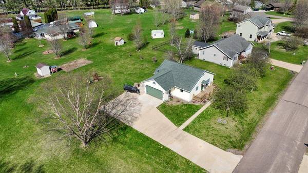 506 BIRCH St, Hixton, WI 54635