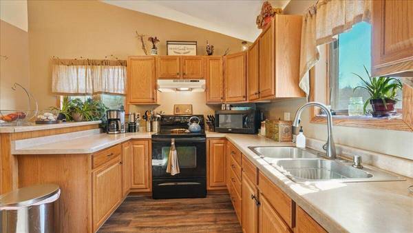 506 BIRCH St, Hixton, WI 54635