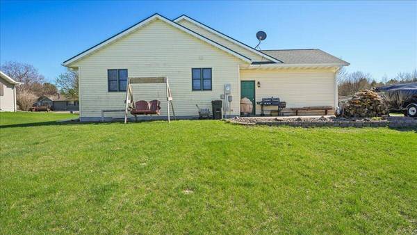 506 BIRCH St, Hixton, WI 54635