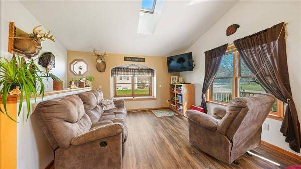 506 BIRCH St, Hixton, WI 54635