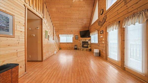 244 BLOSSOM Dr, Warrens, WI 54666