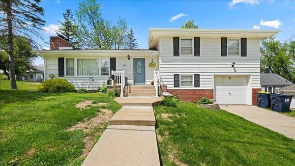 103 ELROY St, Elroy, WI 53929