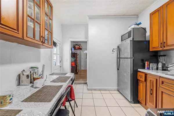 344-348 Henry ST, Orange, NJ 07050