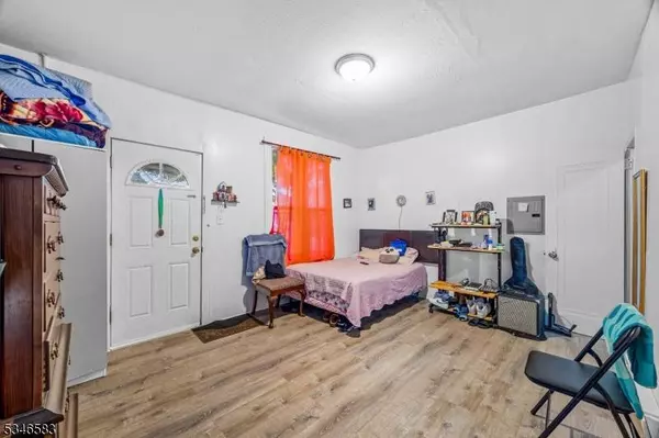 344-348 Henry St, City Of Orange Twp., NJ 07050