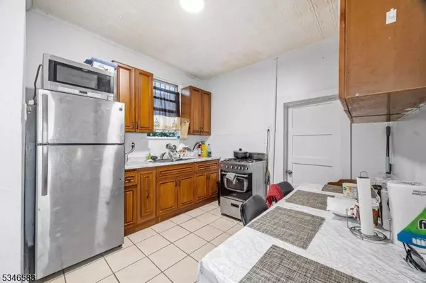 344-348 Henry St, City Of Orange Twp., NJ 07050