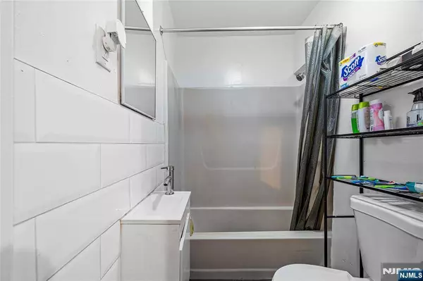 344-348 Henry ST, Orange, NJ 07050