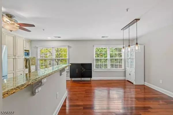 66 Greenbrook Dr, Bloomfield Twp., NJ 07003