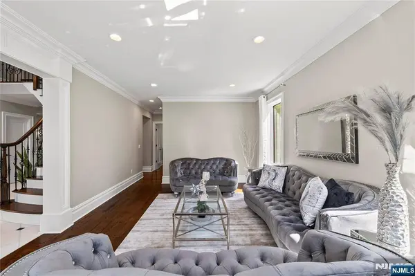 504 Kendrick ST, Paramus, NJ 07652