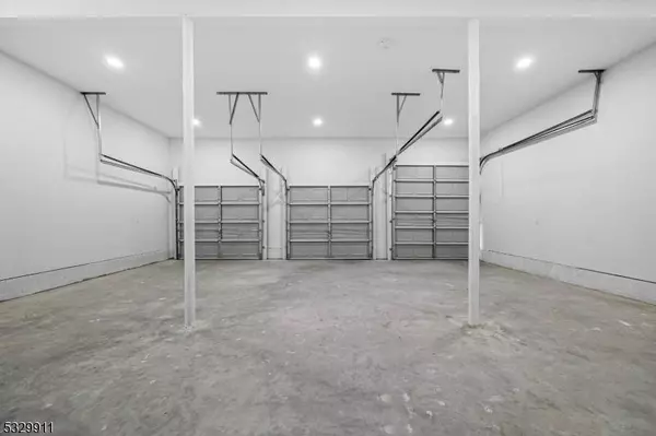 357 W Clinton St, Haledon Boro, NJ 07508