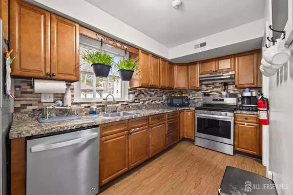 117 Jackson AVE, Dunellen, NJ 08812