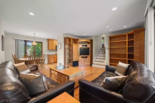 41 Hopper Ave, Westwood Boro, NJ 07675