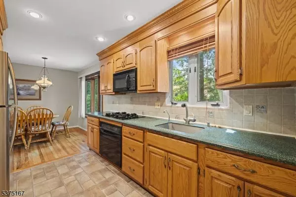 41 Hopper Ave, Westwood Boro, NJ 07675