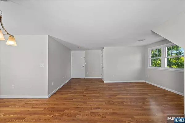 47 Morris PL #3, Bloomfield, NJ 07003