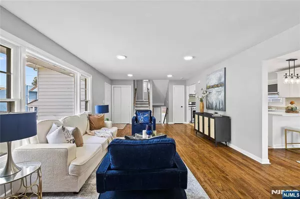 208 Reynolds ST, Orange, NJ 07050