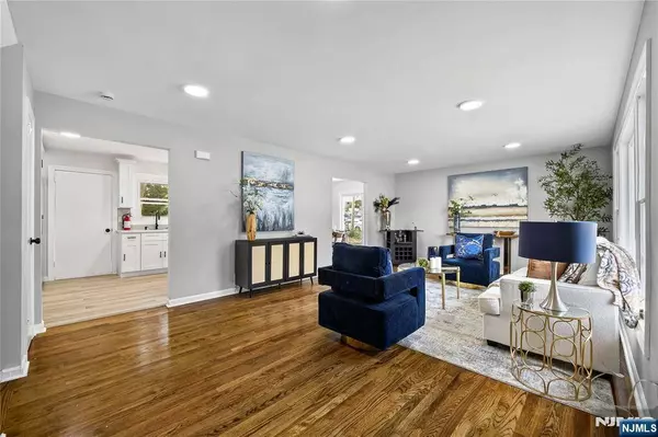 208 Reynolds ST, Orange, NJ 07050